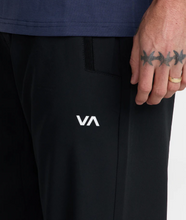 Load image into Gallery viewer, Yogger Pant II Black
