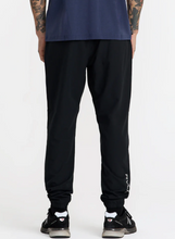 Load image into Gallery viewer, Yogger Pant II Black
