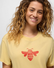 Load image into Gallery viewer, Bee Journeyman Short Sleeve Graphic Tee Vanilla Bean

