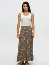 Load image into Gallery viewer, Ashland Skirt Timber scattered floral

