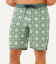 Load image into Gallery viewer, Mirage Pacific Rinse Gem 20" Boardshort

