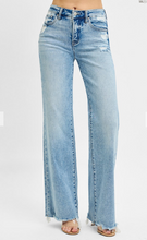 Load image into Gallery viewer, Everyday Denim Lt Wash Tummy Control
