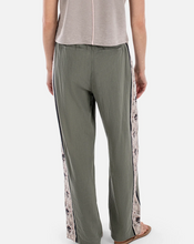 Load image into Gallery viewer, Montauk Pant - Agave
