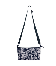 Load image into Gallery viewer, Travel Pouch Set Oceanside
