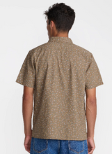Load image into Gallery viewer, Breezy Short Sleeve Shirt Coyote
