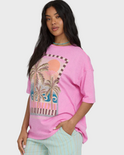 Load image into Gallery viewer, Feel The Heat Short Sleeve Knit T-Shirt Party Pink
