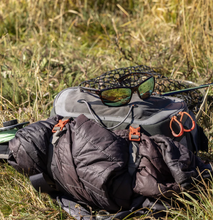 Load image into Gallery viewer, Sentry Tortoise + Polarized Green Mirror Lens
