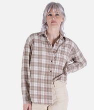 Load image into Gallery viewer, Wander Flannel - Ivory
