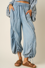 Load image into Gallery viewer, BLOSSOM WASHED CHAMBRAY ADJUSTABLE LEG BALLOON PANTS Denim
