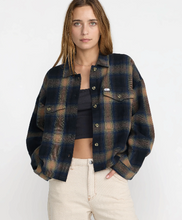 Load image into Gallery viewer, Bonito Boxy Flannel Shirt

