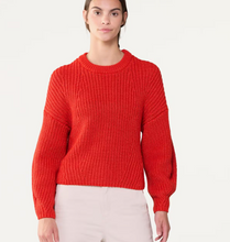 Load image into Gallery viewer, Sunday River Crewneck Sweater Pikes Red
