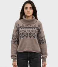 Load image into Gallery viewer, Moray Sweater Ashwood heather dark grey heather

