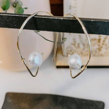 Load image into Gallery viewer, Entranced Pearl Ear Threaders

