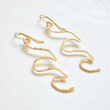 Load image into Gallery viewer, Double Wave Earrings
