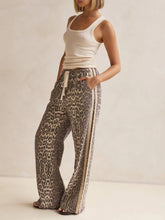 Load image into Gallery viewer, Effortless &amp;  chic Leopard Lounge Pant
