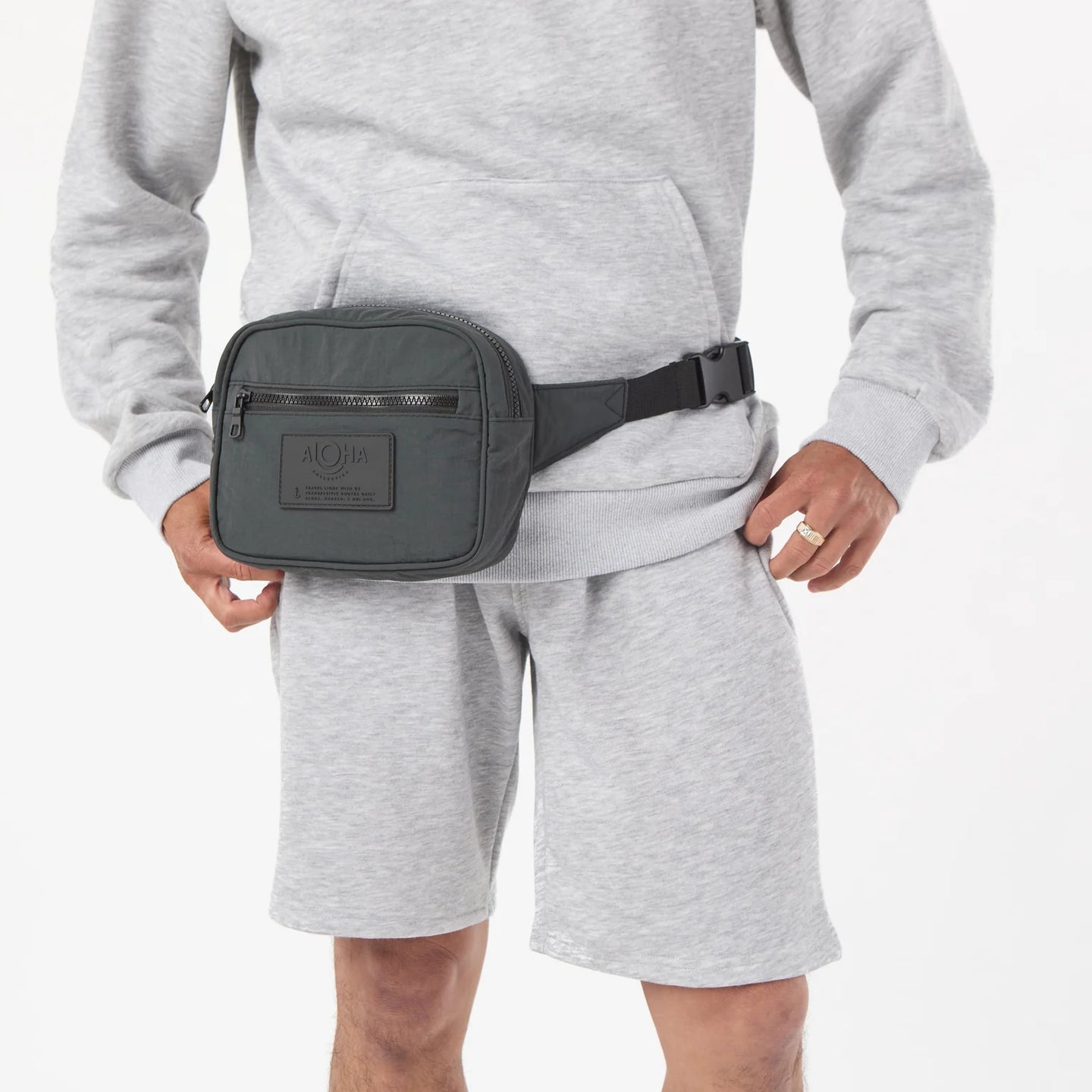 KEEP IT LIGHT HIP PACK