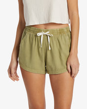 Load image into Gallery viewer, Road Trippin Elastic Waist Shorts

