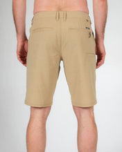 Load image into Gallery viewer, Drifter 21&quot; Hybrid Shorts Kahki
