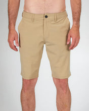 Load image into Gallery viewer, Drifter 21&quot; Hybrid Shorts Kahki
