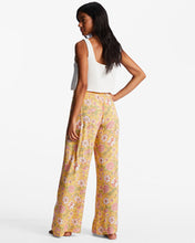 Load image into Gallery viewer, Spit Spirit Pant Golden Peach
