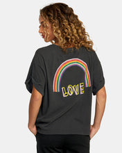 Load image into Gallery viewer, Oblow Rainbow T
